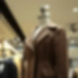 Stylish Kayra coat displayed on a mannequin